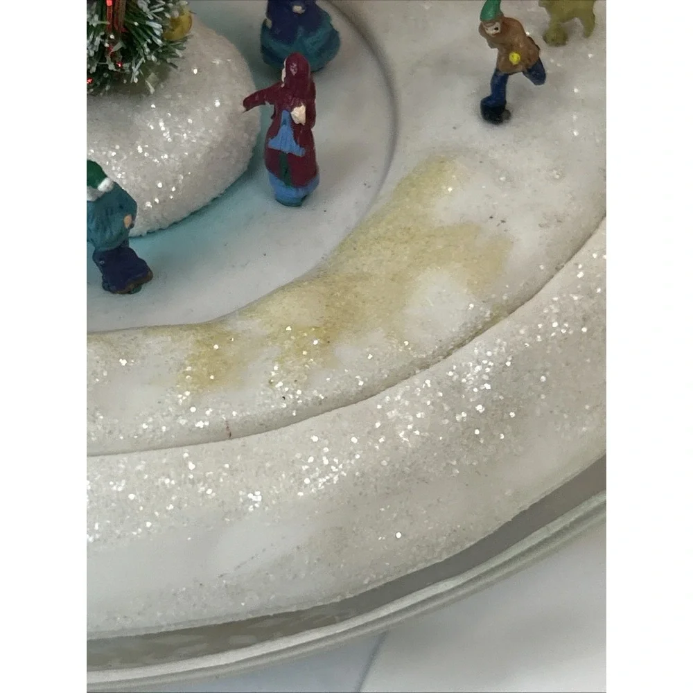 Mr. Christmas Jumbo Ornament White Village Skaters Animated Music 2007 Read